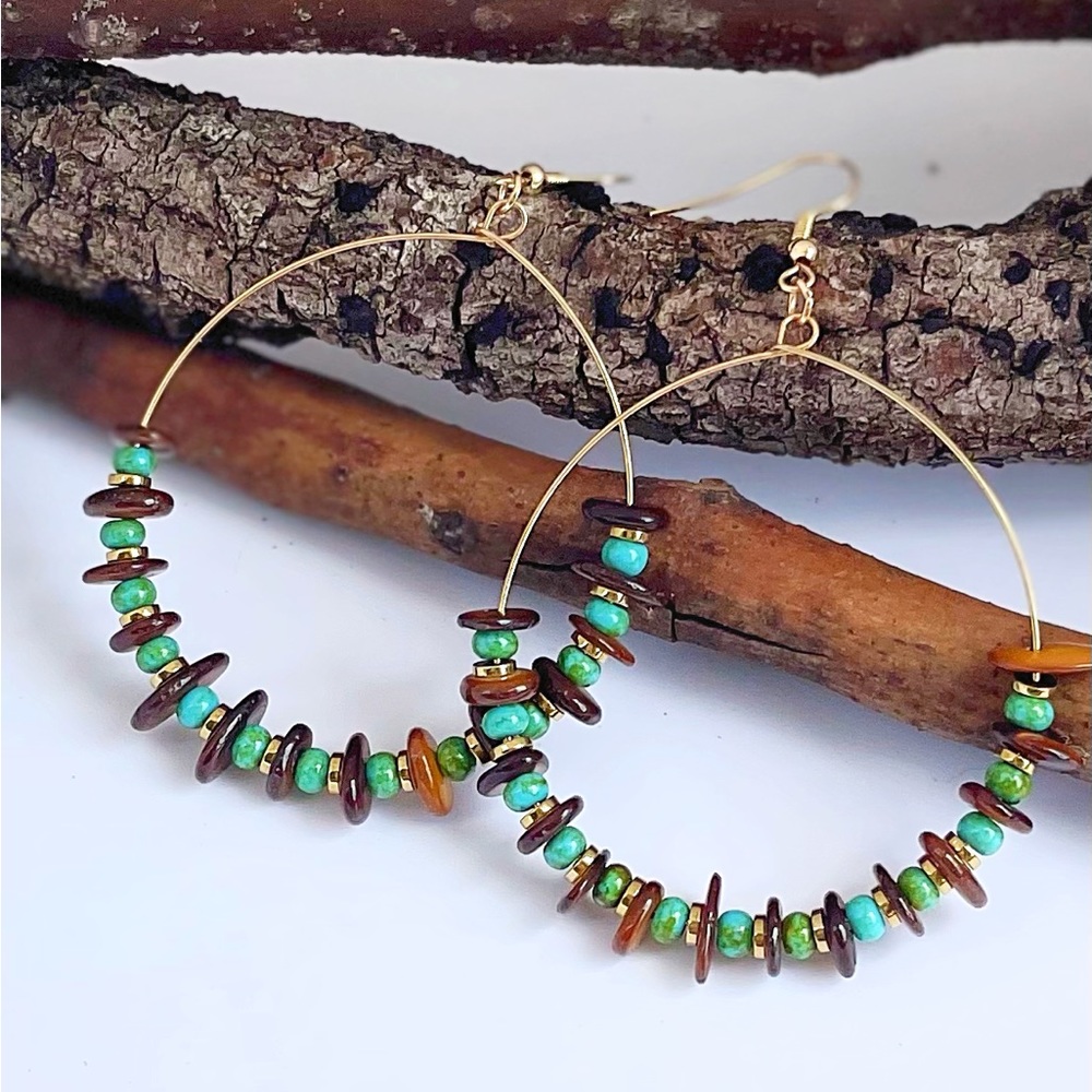 NWT Hamdmade Tribal Waters Turquoise and Amber Beaded Gold Hoop Earrings - Picture 3 of 4
